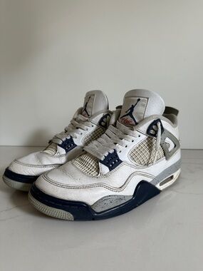 Jordan Retro Men’s Sneakers - White Navy Gray